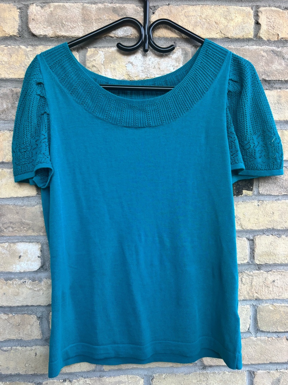 Banana Republic Teal Scoop Neck Knit T-Shirt with Pointelle Sleeves
